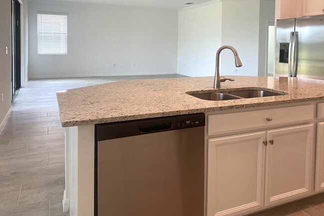 Building Photo - 24237 Spartina Dr