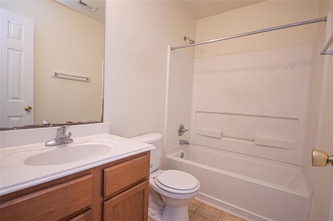 Building Photo - 22827 Sugar Bear Dr