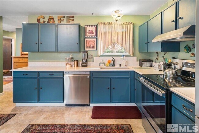 Building Photo - 968 Rio Vista Dr