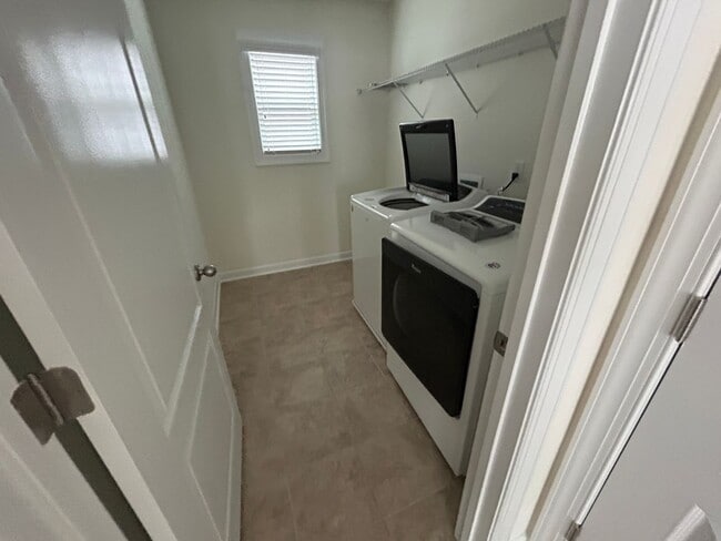 Building Photo - 2914 Macbeth Ln