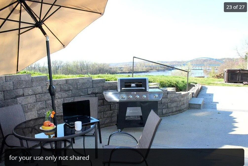 Building Photo - 520 Washington St