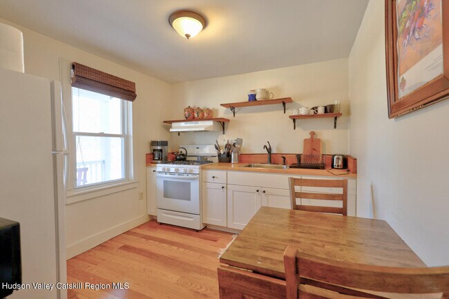 Building Photo - 101 Garcia Ln