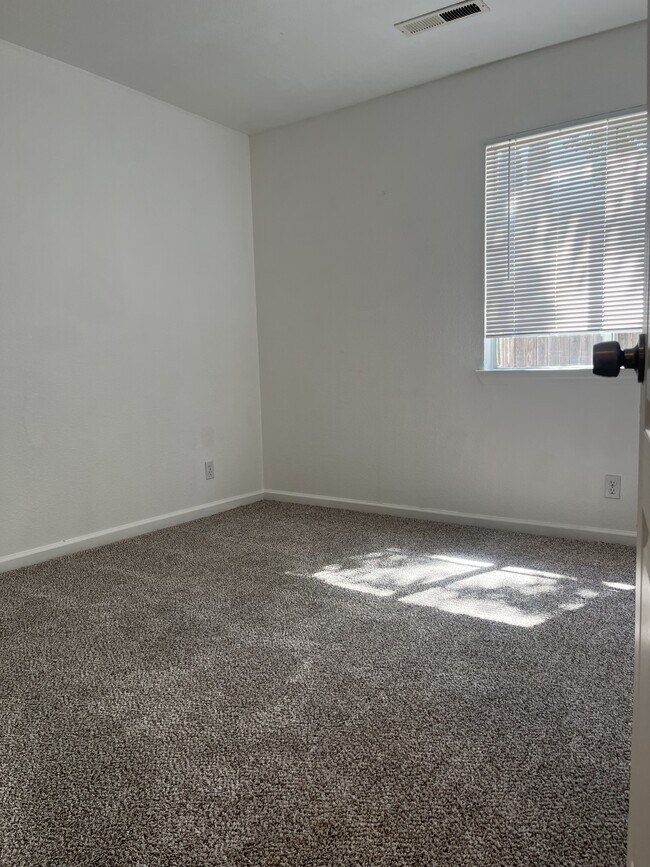 Building Photo - 1579 Spyglass Dr
