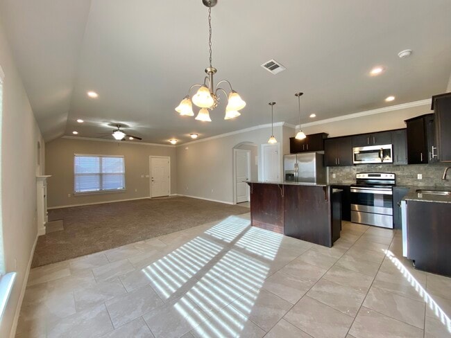 Building Photo - 4526 W Croft Dr