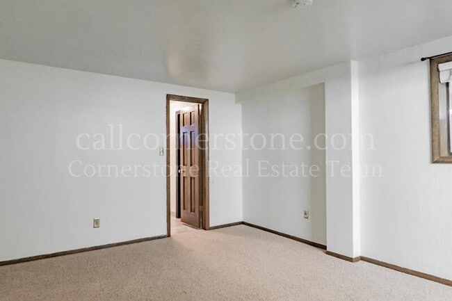 Building Photo - 3427 Clubheights Dr