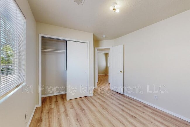 Building Photo - 3473 Martin Meadows Dr NE