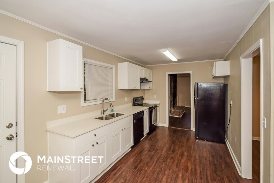 Building Photo - 1128 Lay Dr