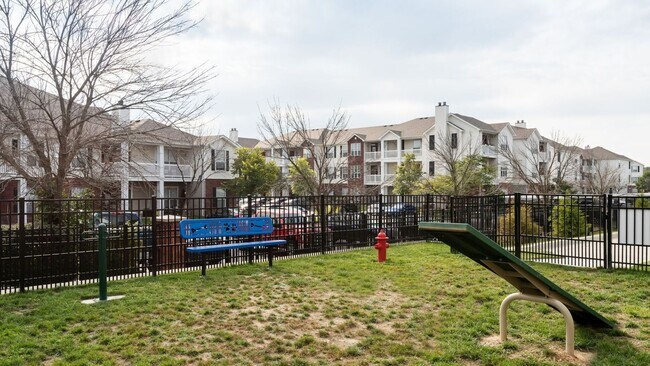 Building Photo - 100 Winghaven Pointe Dr