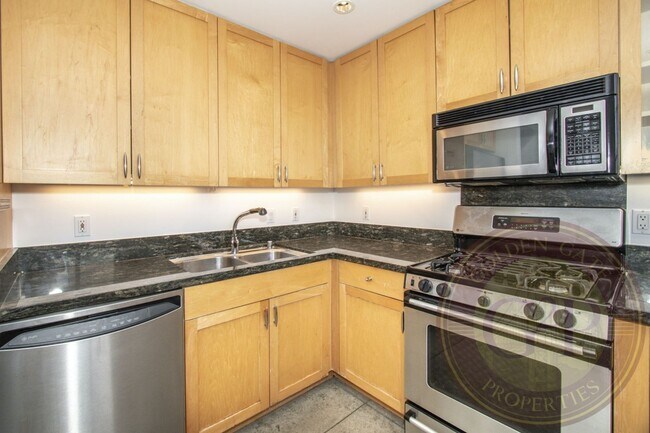 Building Photo - SoMa - 1 BR, 2 BA Loft 951 Sq. Ft. - 3D Vi...