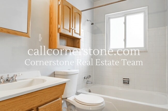 Building Photo - 4919 Sonata Dr