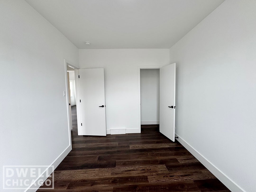 Building Photo - 1655 W Hollywood Ave