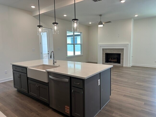 Building Photo - 5661 Pleasant Pk Pl