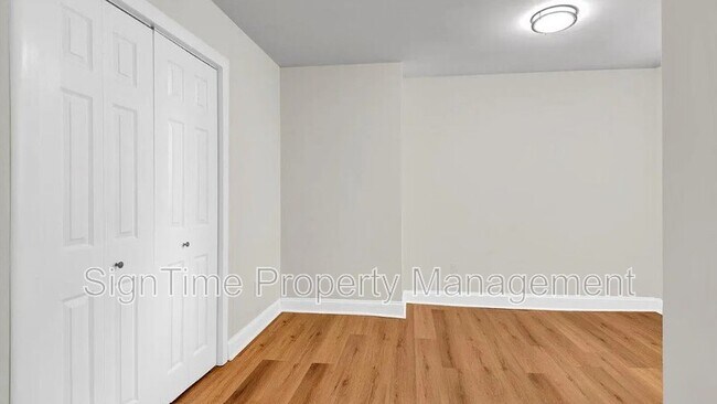 Building Photo - 12 S Main St