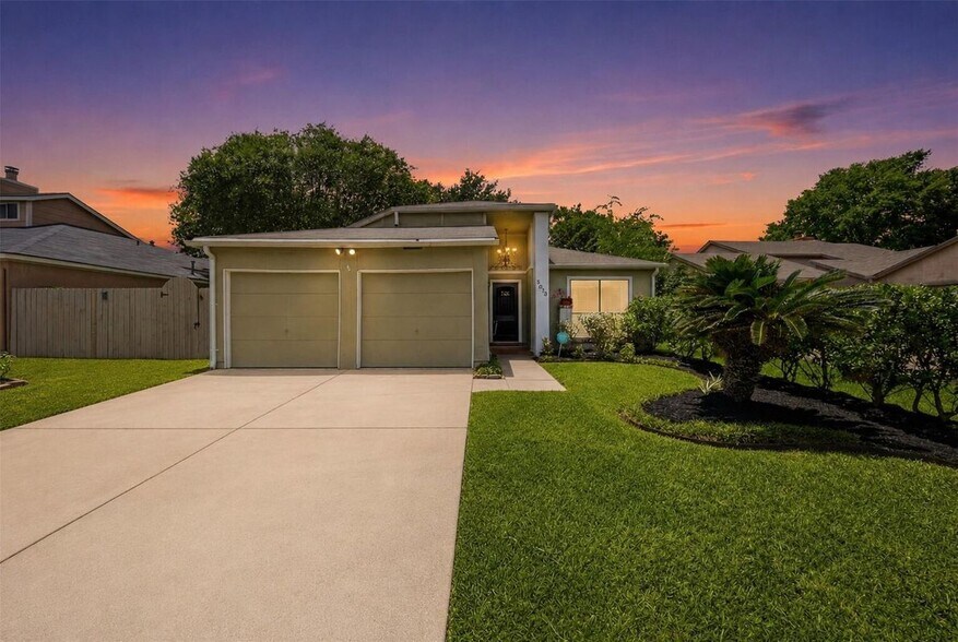 Building Photo - 7518 Alcomita Dr