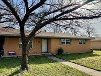 Building Photo - 517 N Lydia Ave