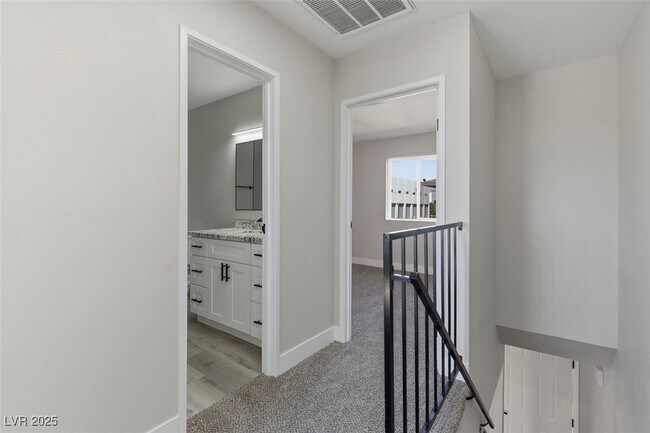 Building Photo - 3517 Rio Robles Dr