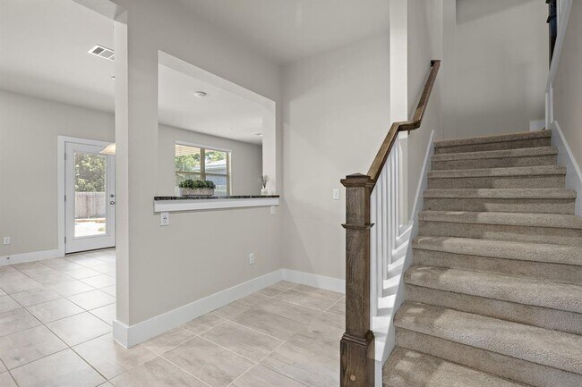 Building Photo - 3605 Talladega Trce