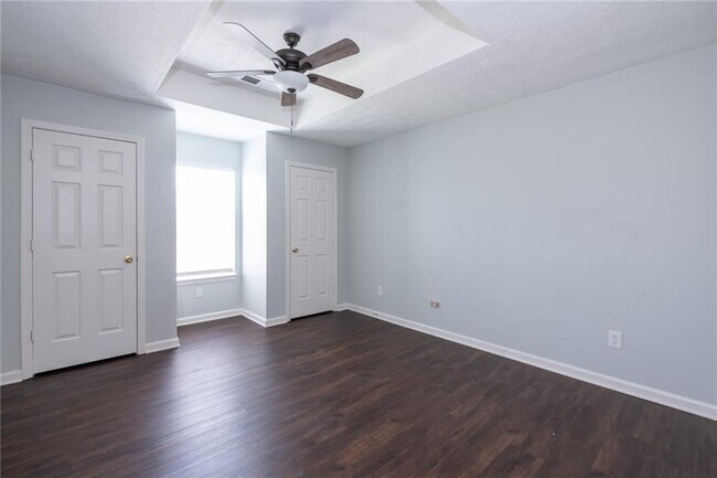 Building Photo - 3690 Manor Ct SW