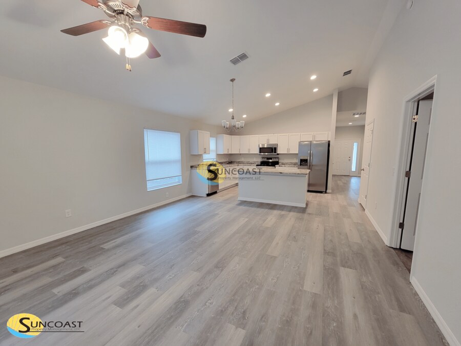 Building Photo - 329 Marion Oaks Blvd