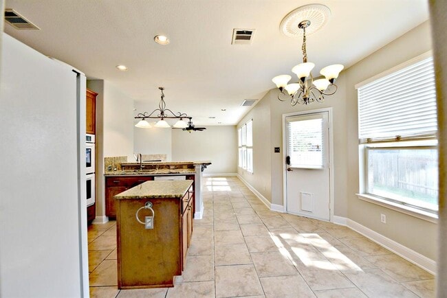 Building Photo - 679 Rusk Rd