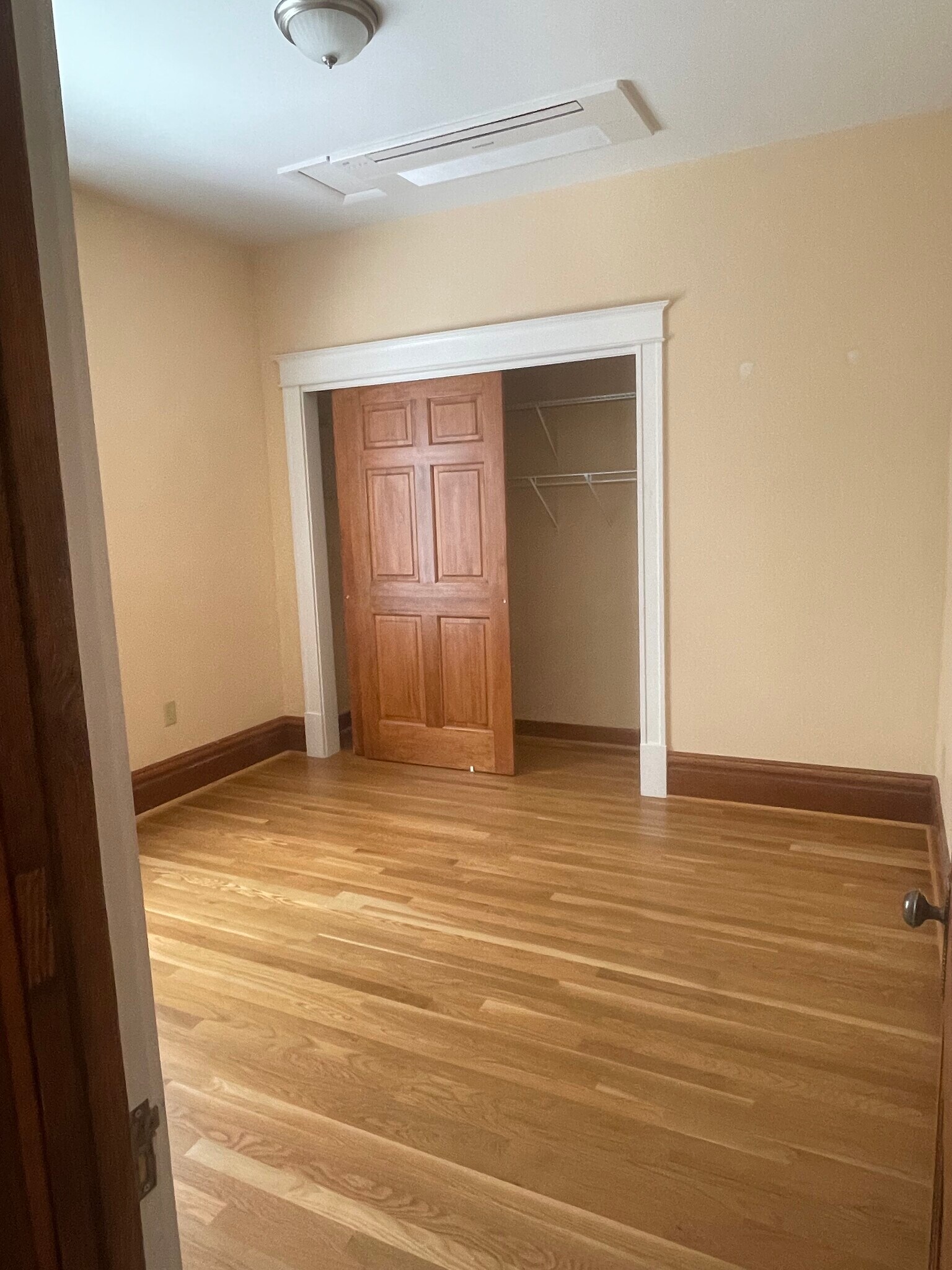 Middle bedroom view toward closet - 6042 Pershing Ave
