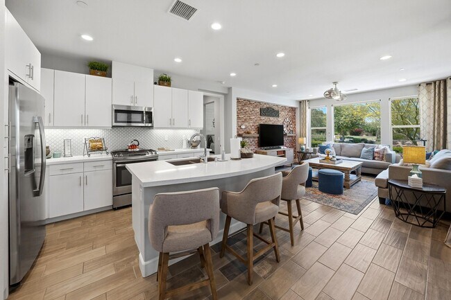 Building Photo - 82668 Rosewood Dr