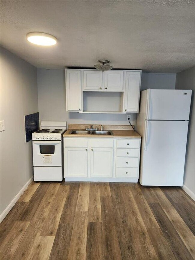 Building Photo - 1 Bed 1 Bath Apartment for Rent $950