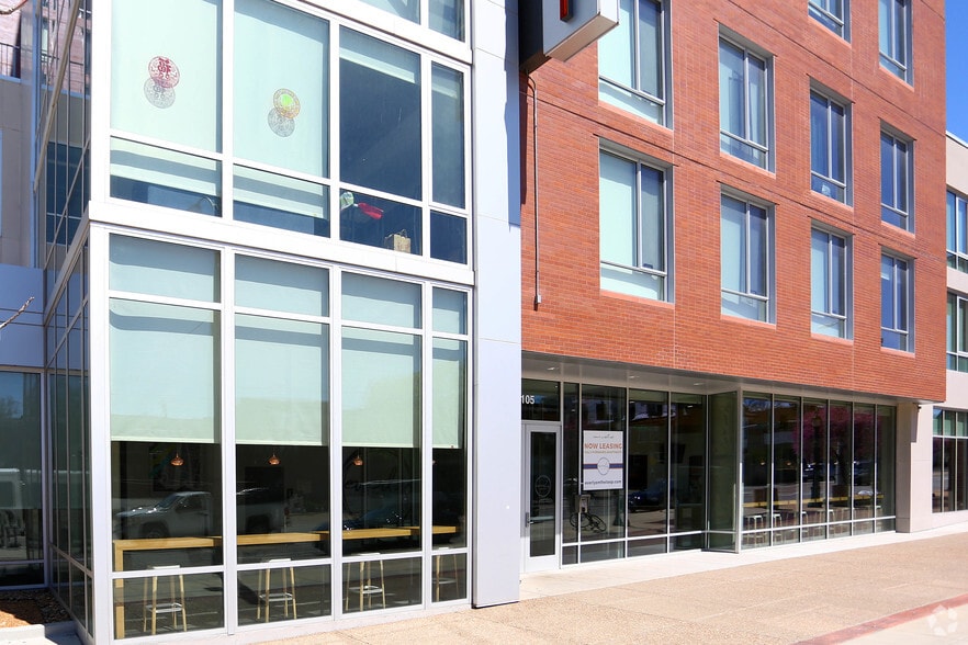 Primary Photo - Everly on The Loop