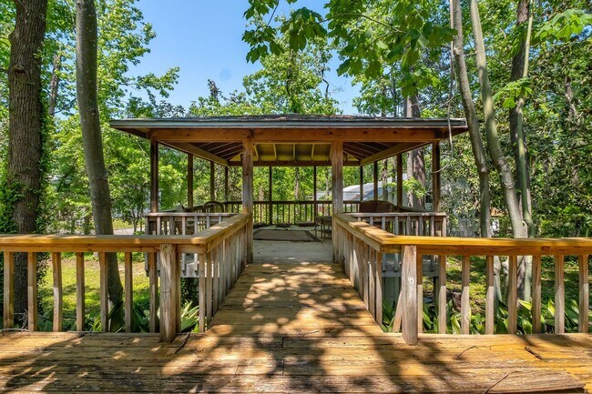 Building Photo - 2956 Woodrich Dr