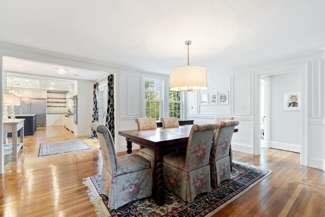 Building Photo - 205 Sohier St