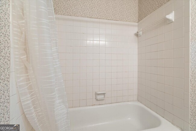 Building Photo - 360 Winding River Dr