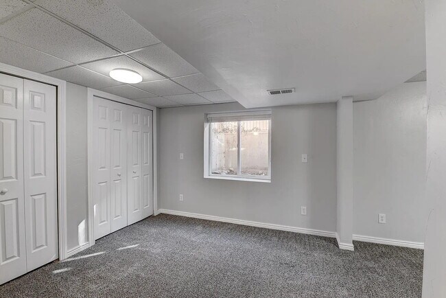 Building Photo - "Charming Duplex Retreat on Inca Street – Spacious 3-Bedroom Haven with 2.5 Baths in Englewood!"