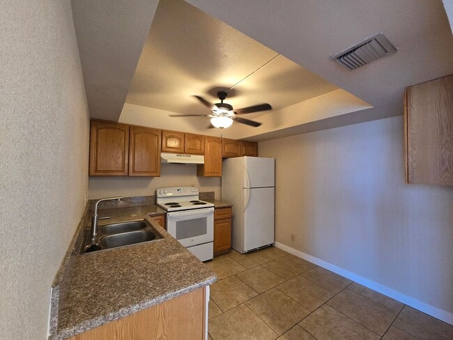 Building Photo - 2 Bedroom Condo at the Wimbledon Tennis Club Community