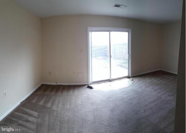 Building Photo - 8091 Community Dr