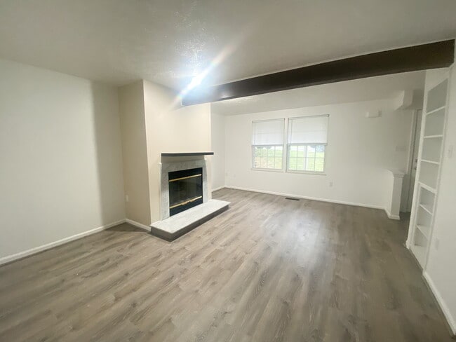 Living Room - 5053 Hamilton Dr