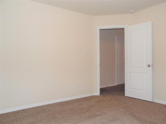 Building Photo - 5106 Gable Ln