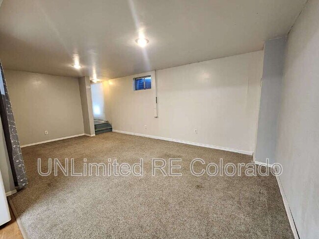 Building Photo - 986 Croke Dr