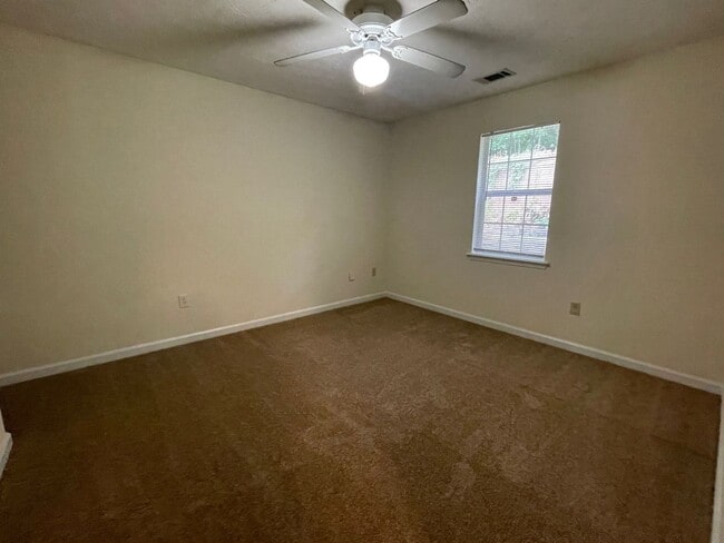 Building Photo - PRE LEASING AUGUST 7 2026!