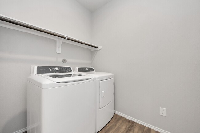 Building Photo - 20914 Iris Bloom St