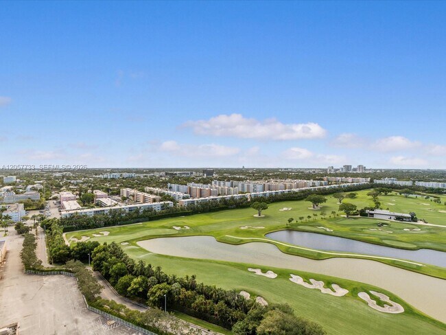 Building Photo - 1745 E Hallandale Beach Blvd