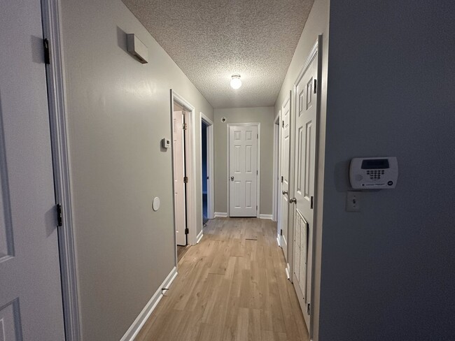 Building Photo - 730 Dover Ln