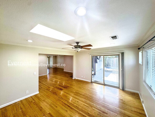Building Photo - 108 Madora Pl