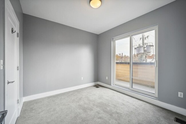 Building Photo - 2724 12th St NE