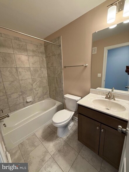 Building Photo - 5539 Lanteen St