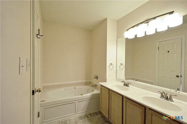 Building Photo - 1180 Berry Creek Dr