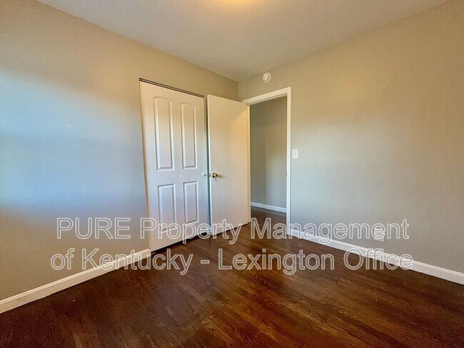 Building Photo - 328 Harvard Dr