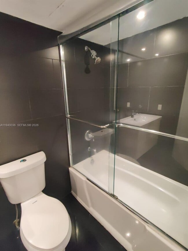 Building Photo - 17500 NW 67th Pl