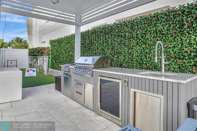 Building Photo - 1304 Mandarin Isle