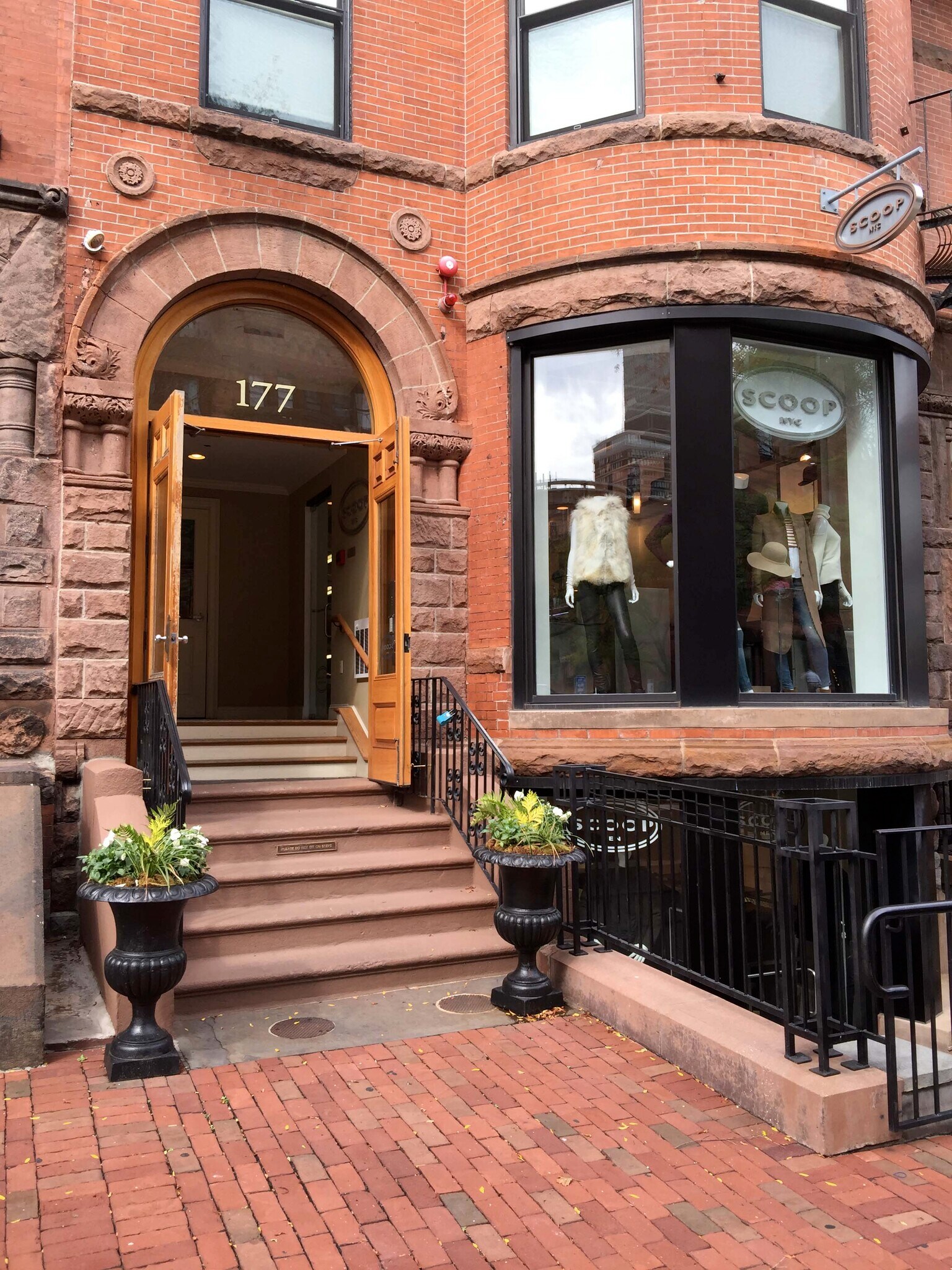 Building Photo - 177 Newbury St