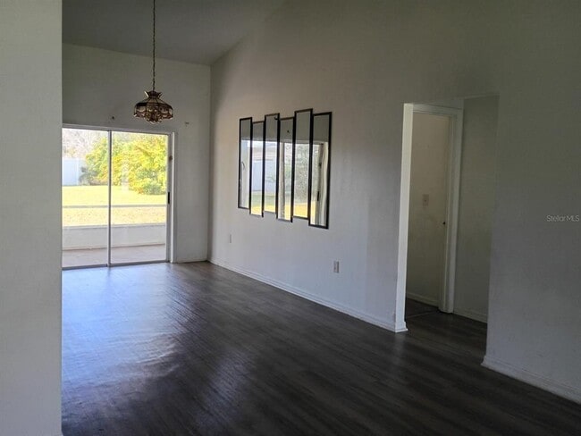 Building Photo - 829 Blanc Ct